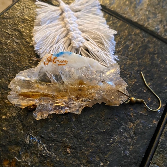 Epoxy resin earrings J Cruz FREE when buying $70+ - Picture 3 of 3